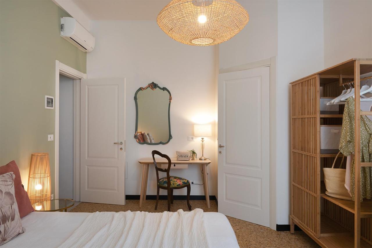 Ensemble Rooms Di Vayadu Alassio Exterior foto