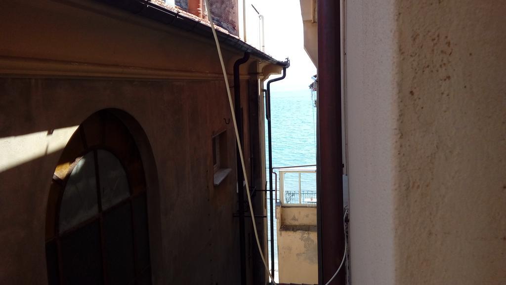 Ensemble Rooms Di Vayadu Alassio Exterior foto